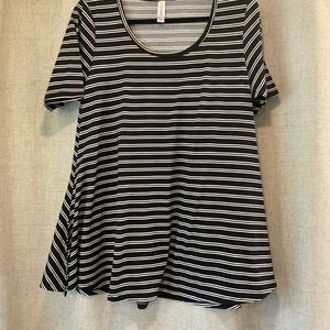 LULAROE Womens Black & White Blouse/tee Size M